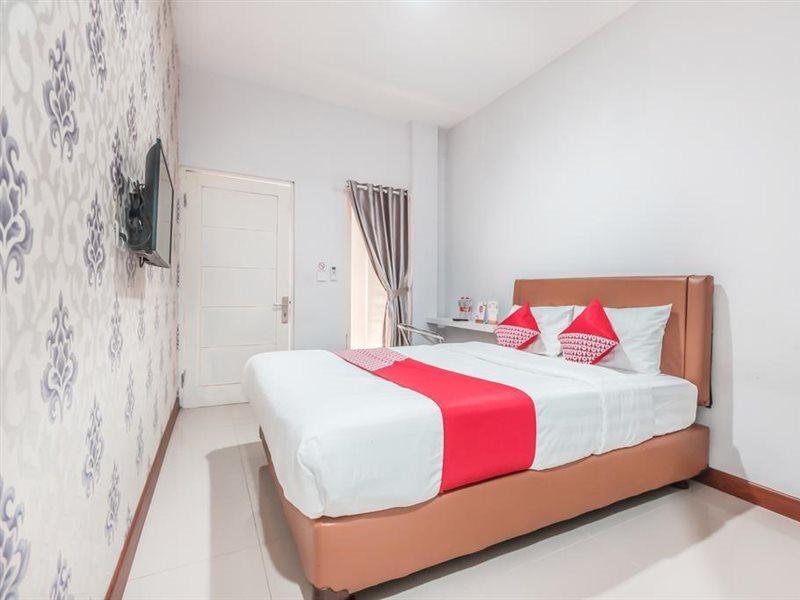 Oyo 1555 Unik Guesthouse Syariah Джакарта Номер фото