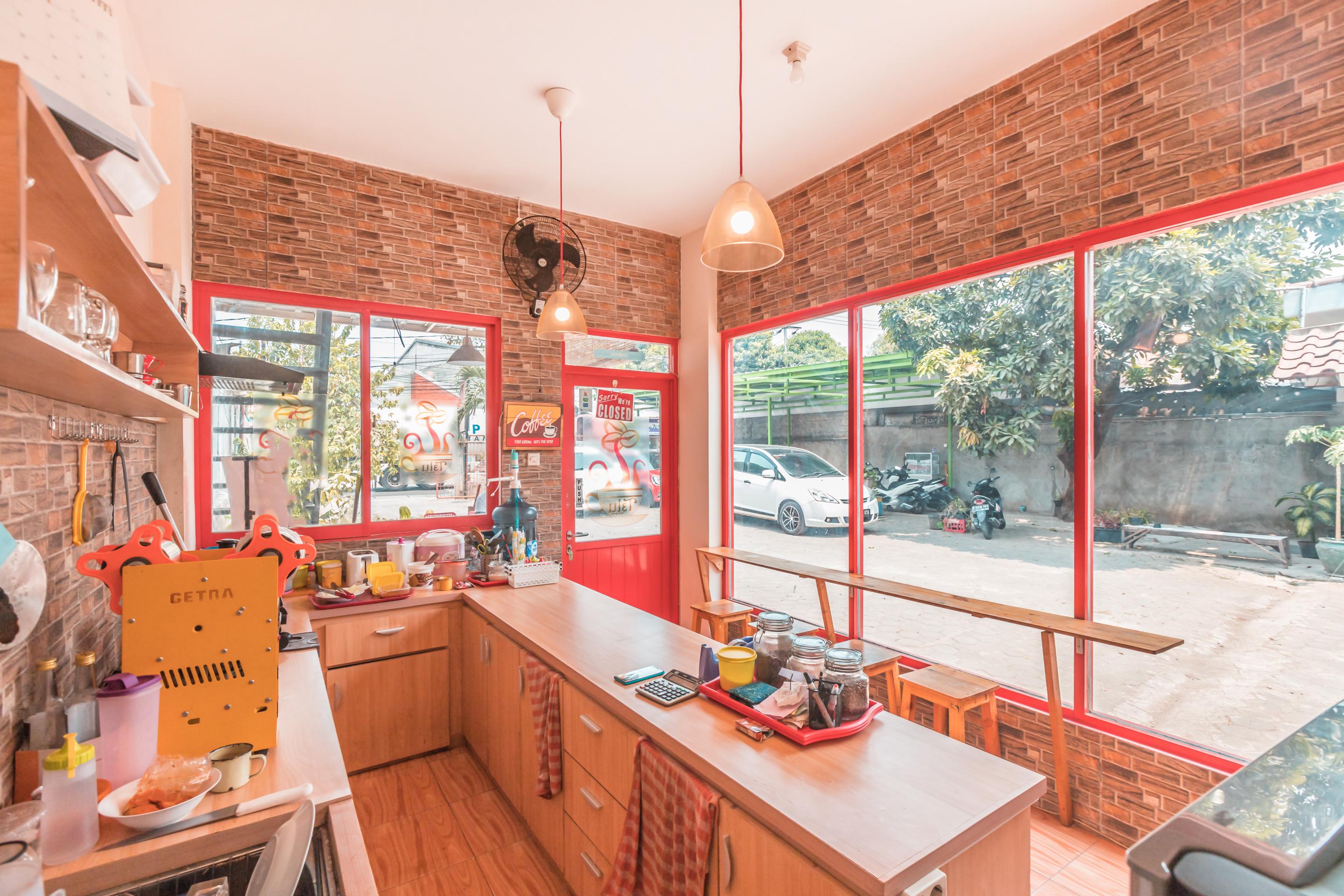 Oyo 1555 Unik Guesthouse Syariah Джакарта Экстерьер фото