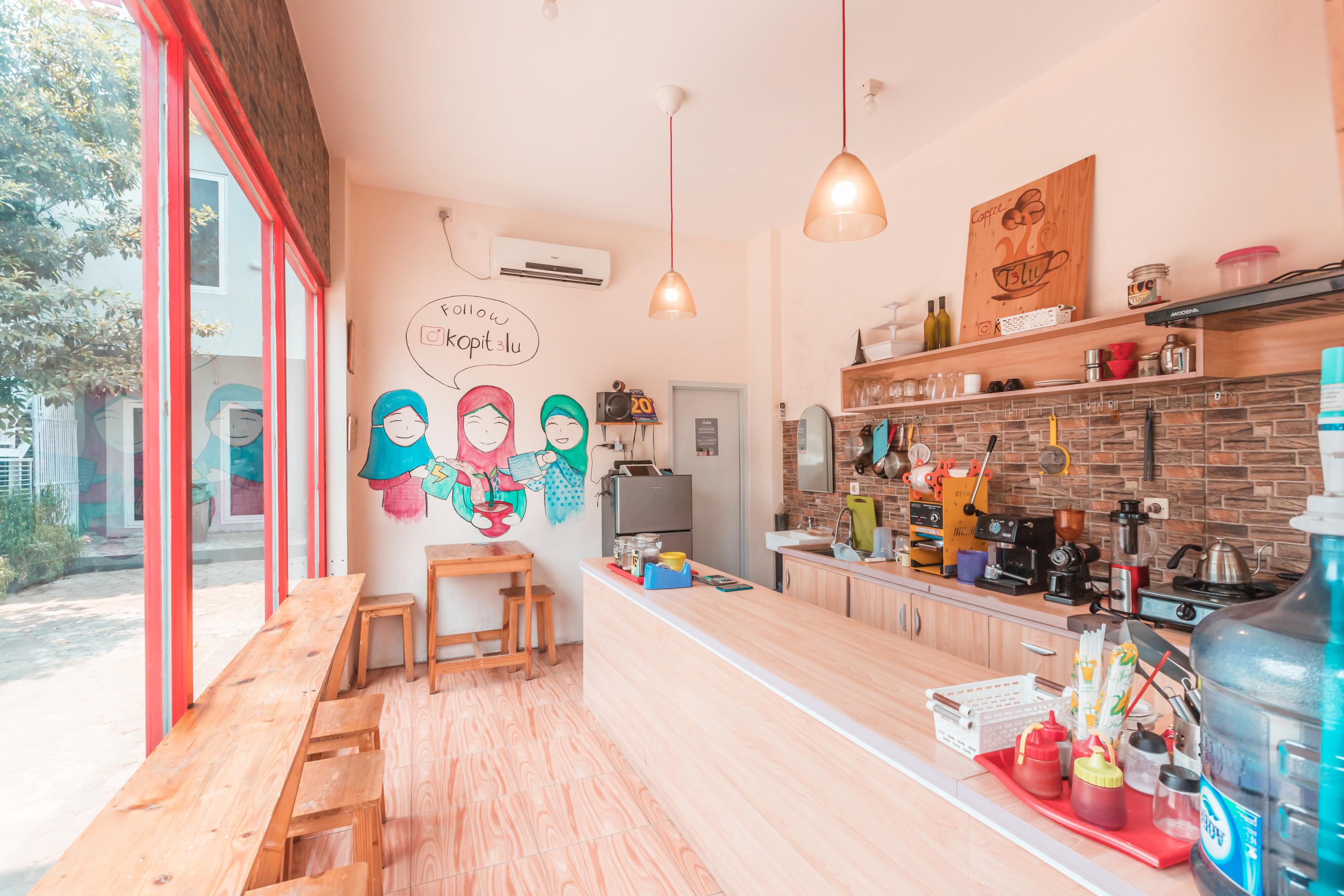 Oyo 1555 Unik Guesthouse Syariah Джакарта Экстерьер фото